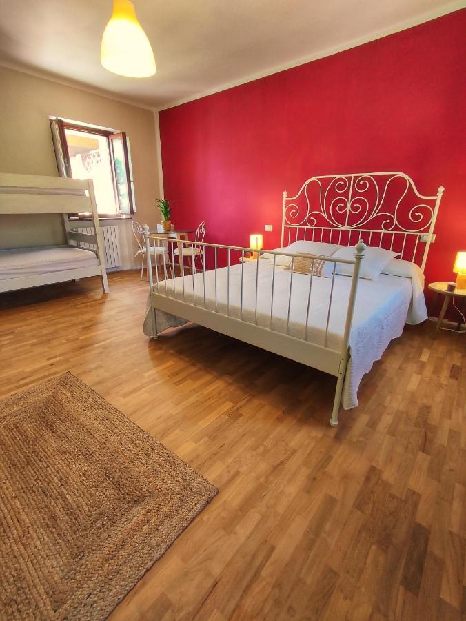 La Tomatica In Commedia Villa Mongardino Bagian luar foto