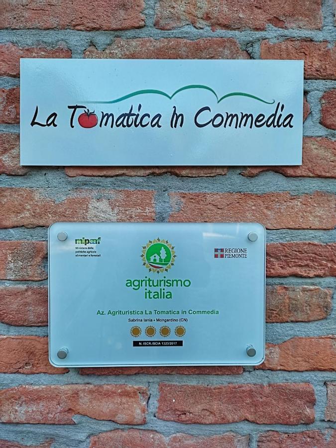 La Tomatica In Commedia Villa Mongardino Bagian luar foto